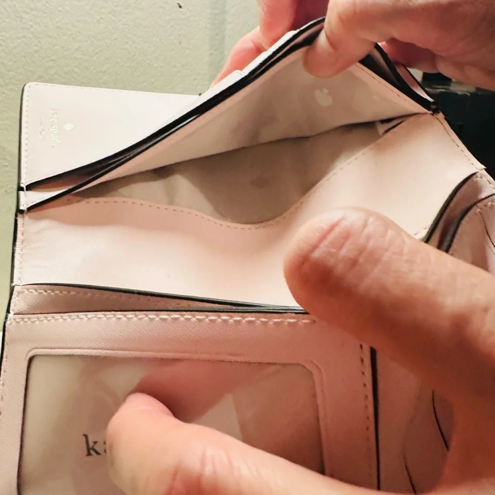 Kate Spade Wallet (Baby Pink) - Picture 6 of 8
